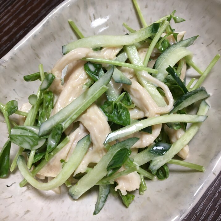 鶏肉ときゅうりの棒々鶏風サラダ